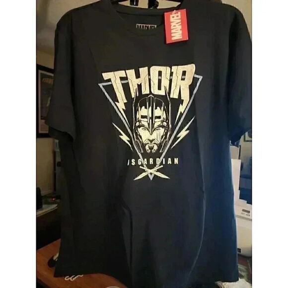 The Mighty Thor Asgardian Warrior Men's T-Shirt 2XL NWT - Picture 1 of 2